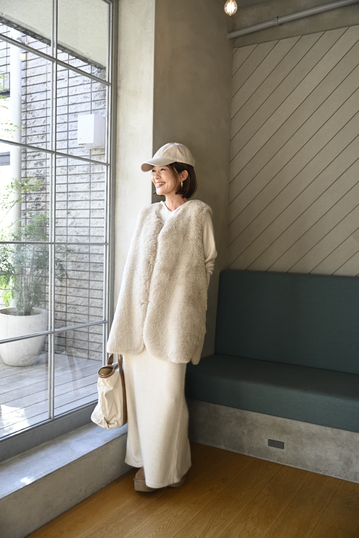 ふんわり素材でつくる、大人のやさしげワントーン