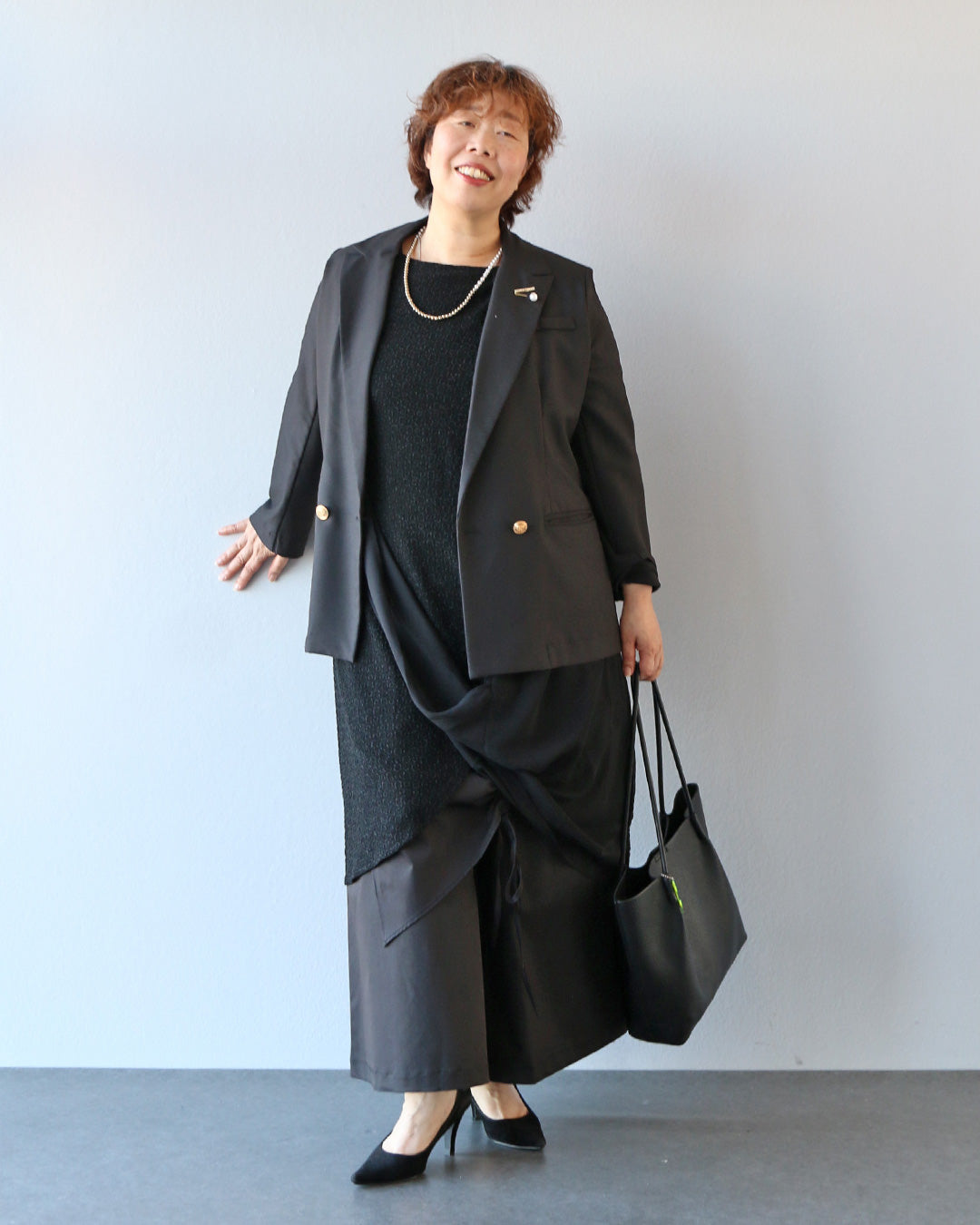 【卒業・入学】ブラックジャケットでつくる、品格レイヤードコーデ