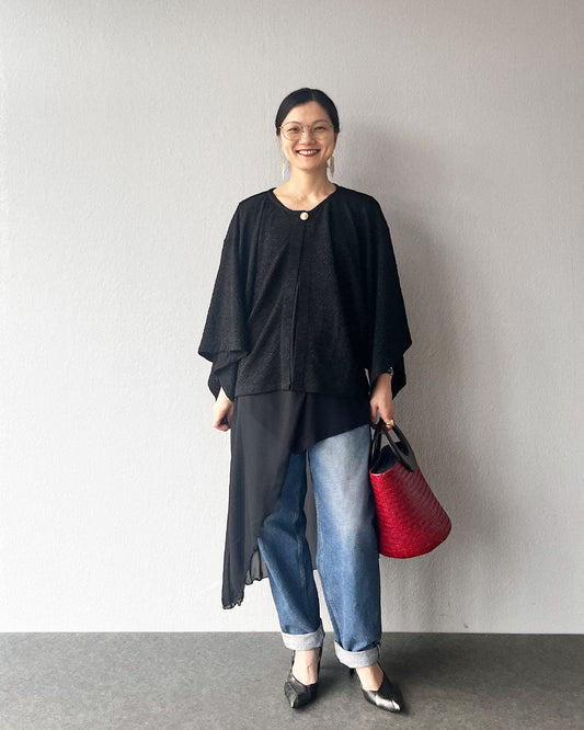 軽やかにまとまる。黒×デニムの大人バランス