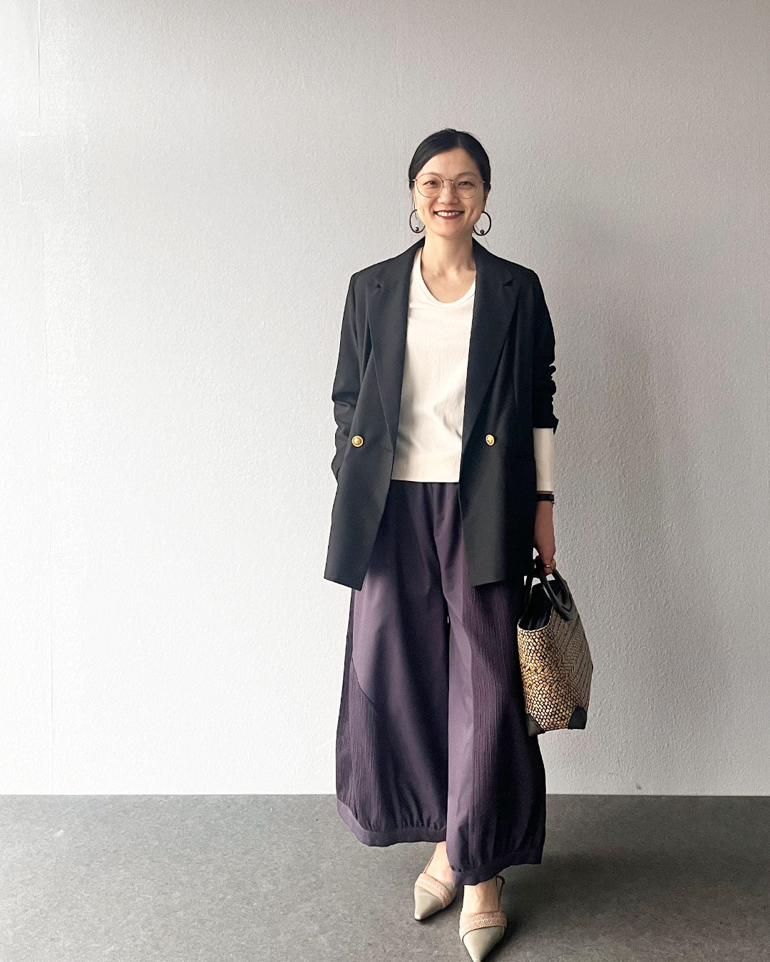 ジャケット×ワイドパンツ。私らしいハンサムな夏のオフィスカジュアル