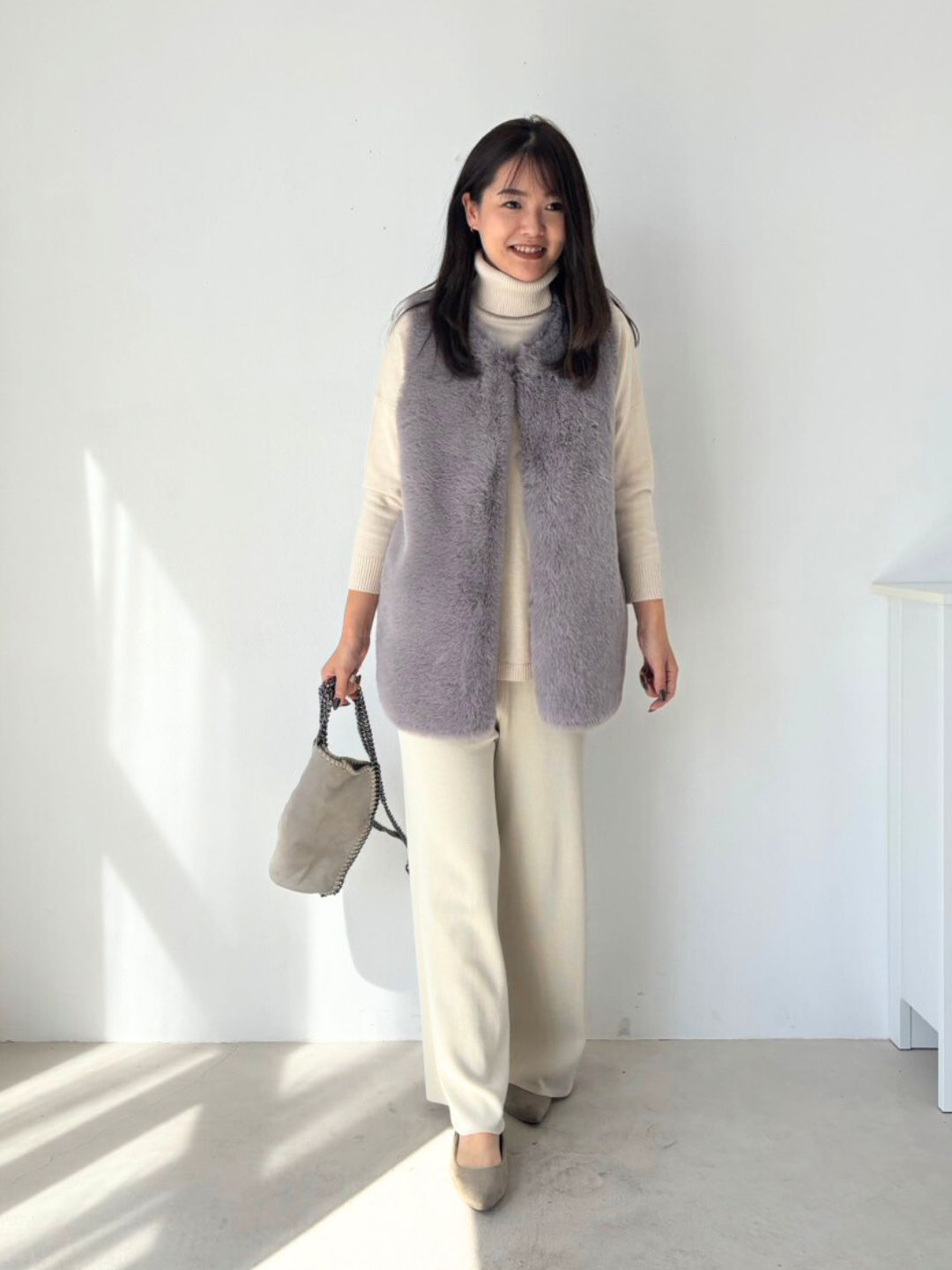 やわらかニュアンスの大人フェミニンコーデ