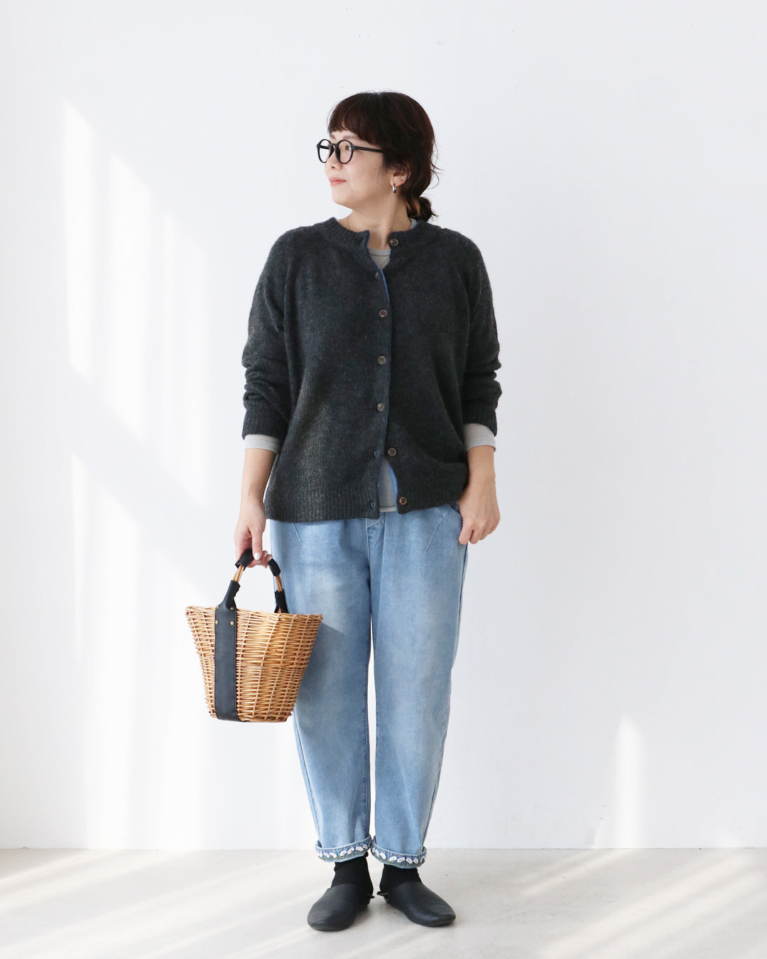 小花柄が春待ちコーデに彩りを