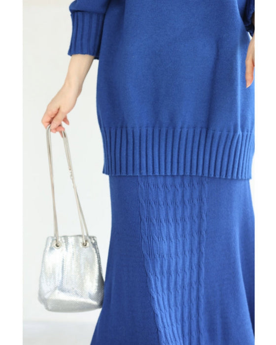 お尻まですっぽり隠す。ゆったりニットプルオーバートップス