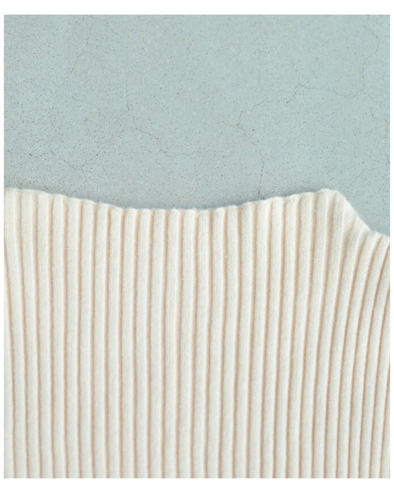 長袖ポワンとオフネックのニットトップス