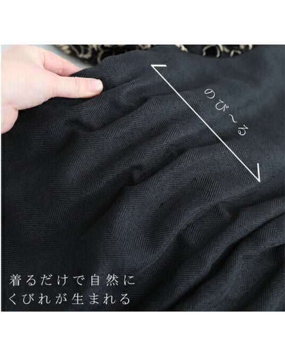 Black tuck dress with floral lace sleeves (black)