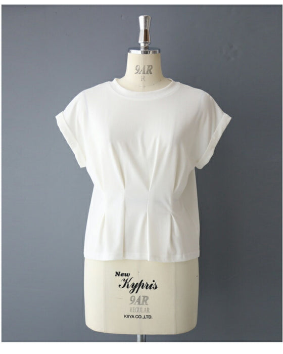 くびれラインタックのTシャツトップス