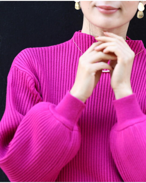 長袖ポワンとオフネックのニットトップス