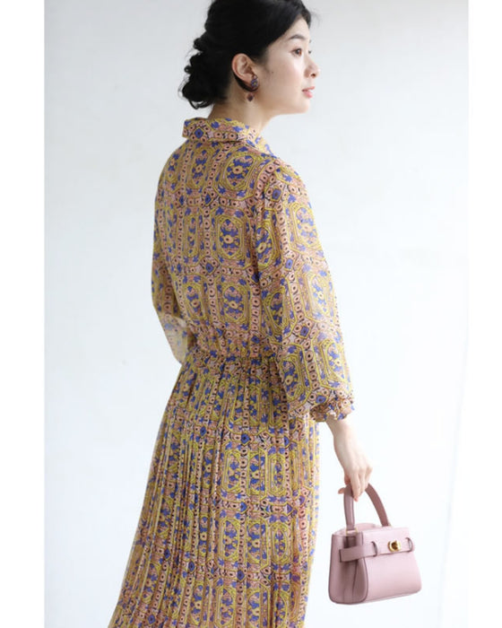 アールヌーヴォーな風が吹くプリーツワンピース