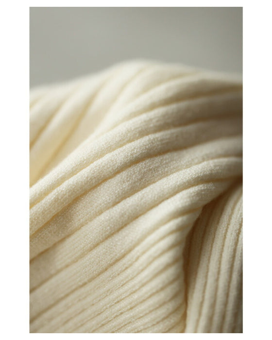 No need for gloves - warm knitwear that keeps you warm all the way to the instep