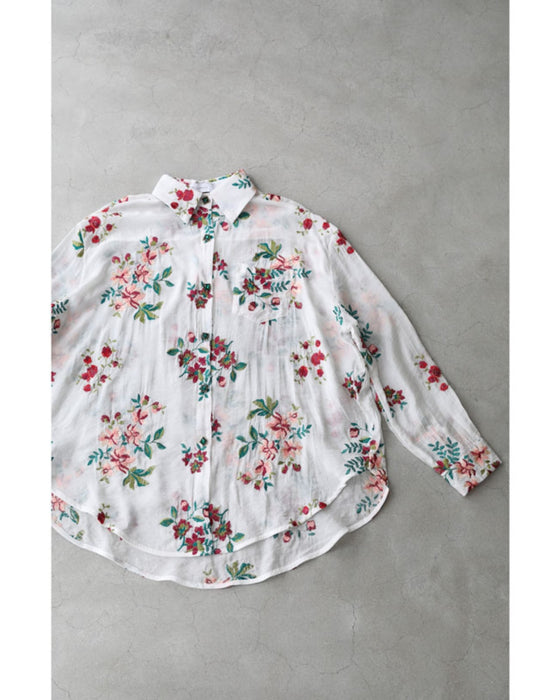 アンティーク風ビジューボタンの花刺繍シャツトップス