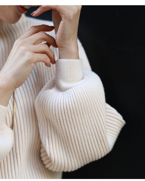 長袖ポワンとオフネックのニットトップス