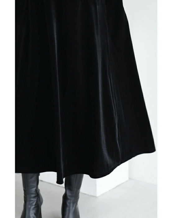 アンティークレースの艶ベロア調ミディアムワンピース