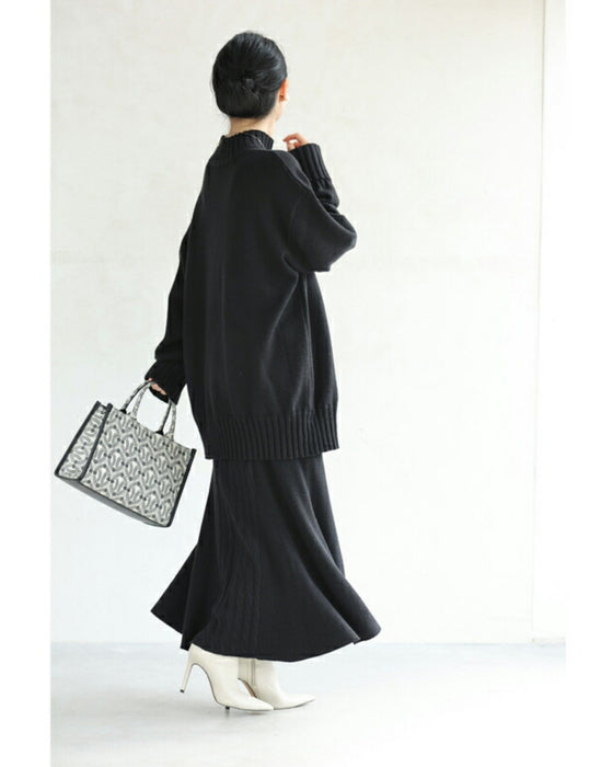 お尻まですっぽり隠す。ゆったりニットプルオーバートップス