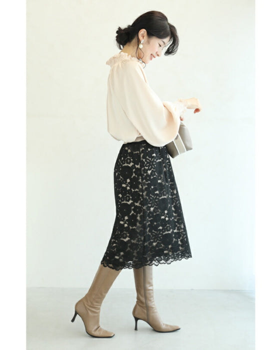 【セール商品返品交換不可】浮かぶ黒花レースのミディアムスカート