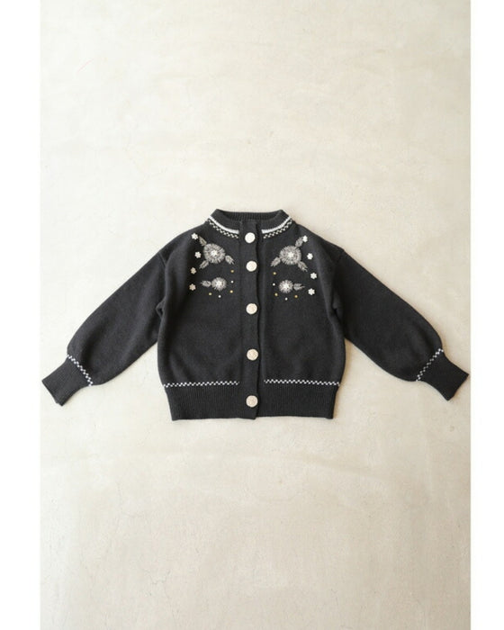 Knitted cardigan with flowers drawn with beads and jewels