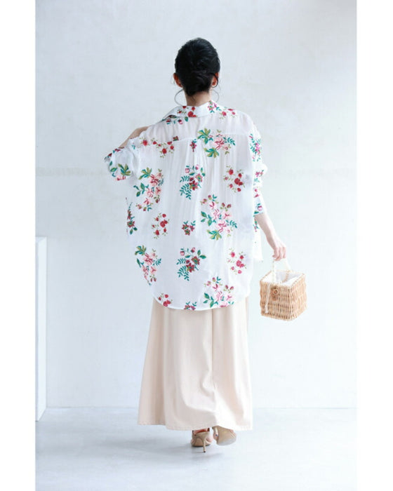 アンティーク風ビジューボタンの花刺繍シャツトップス