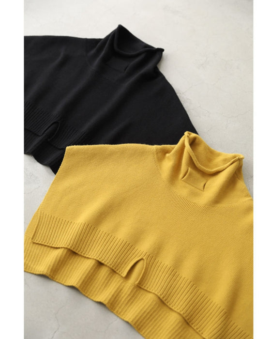 スタイルアップな短丈。重ね着用ニットプルオーバートップス