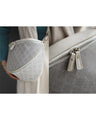 A large-capacity body bag that adults can carry with elegance