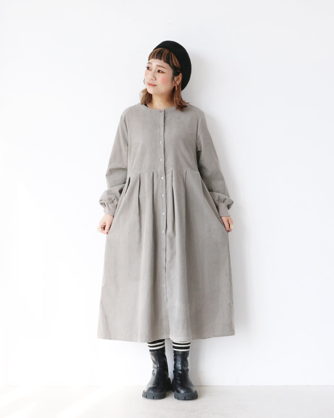 あったかコーデュロイワンピでモノトーンコーデ – ONE PEACE ONLINE