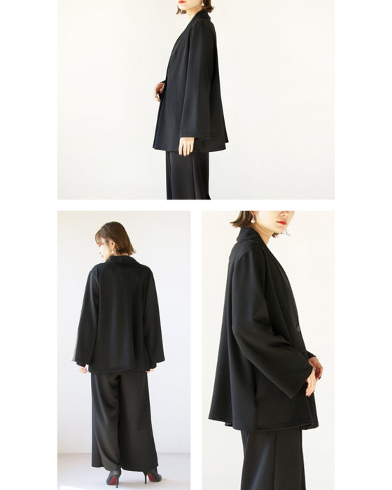 A beautiful stretch collarless jacket that won't tire you out