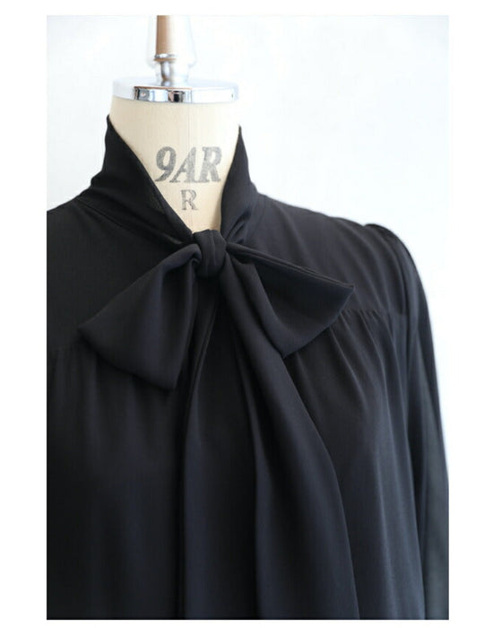 It can also cover your body shape. It's like air. Ultra-lightweight tunic dress top