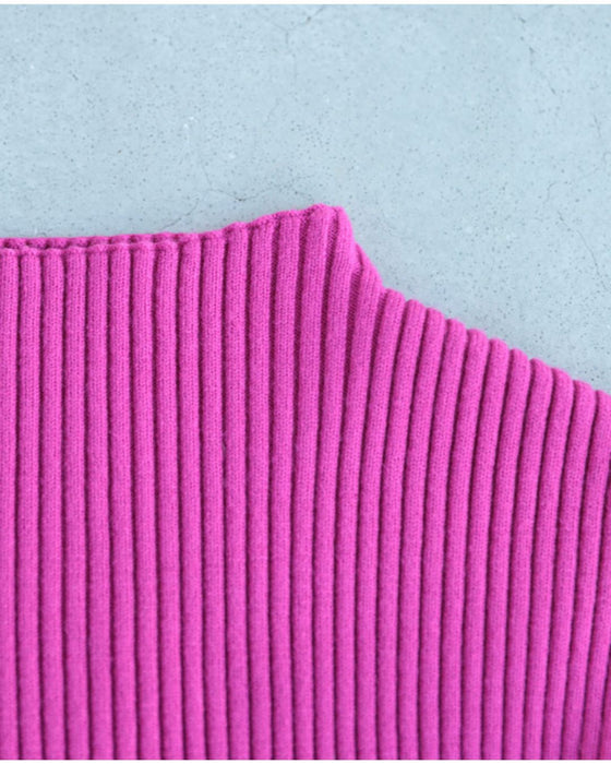 長袖ポワンとオフネックのニットトップス