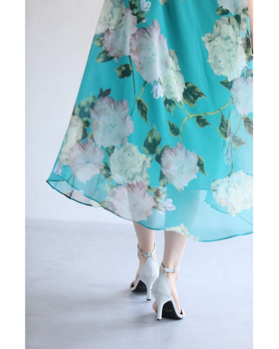 透明感溢れるシアーな花画ミニワンピース