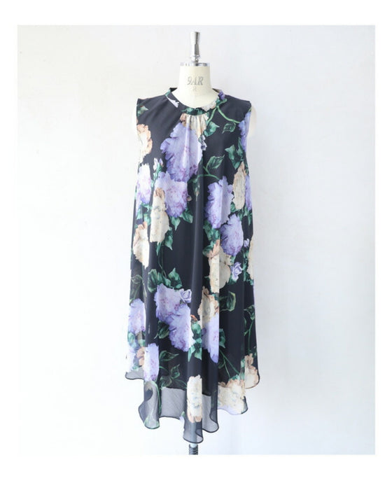 透明感溢れるシアーな花画ミニワンピース