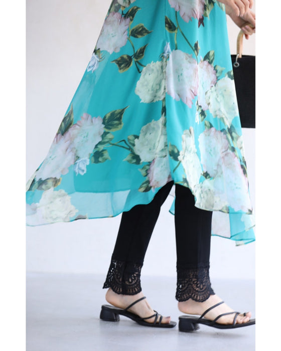 透明感溢れるシアーな花画ミニワンピース