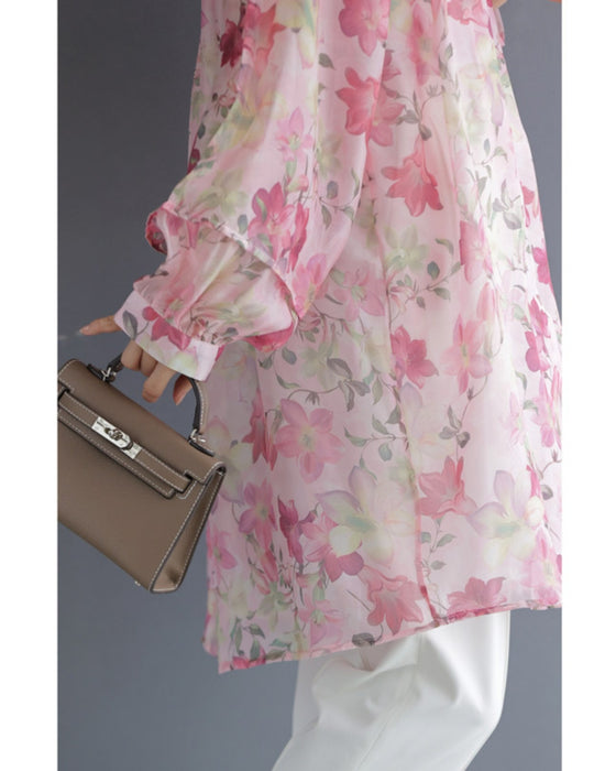 愛らしいピンクの花が微笑むエアリーなシアーチュニック