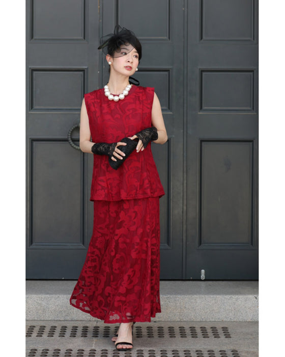 アラベスク模様浮き立つマーメイドラインスカート