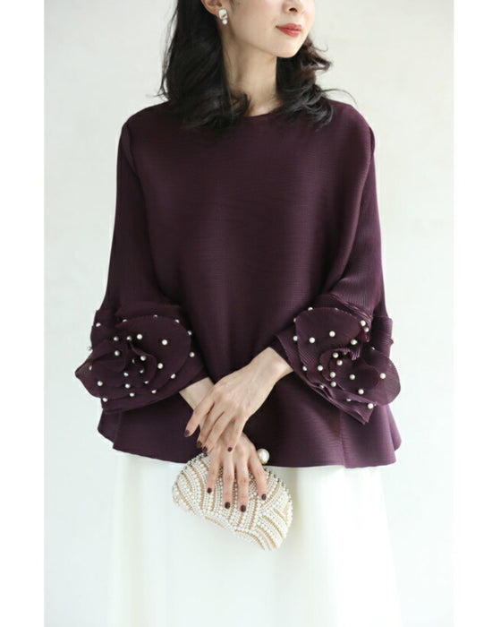 パールを纏う花袖のプリーツプルオーバートップス
