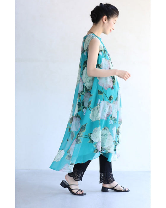 透明感溢れるシアーな花画ミニワンピース