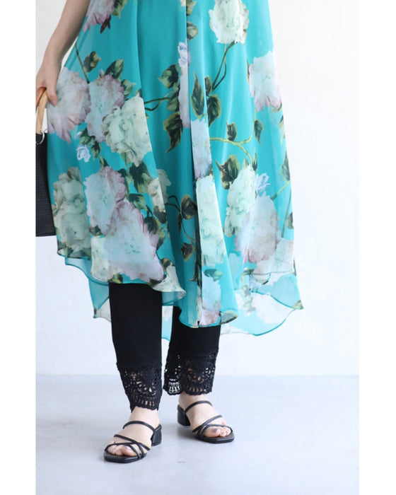 透明感溢れるシアーな花画ミニワンピース