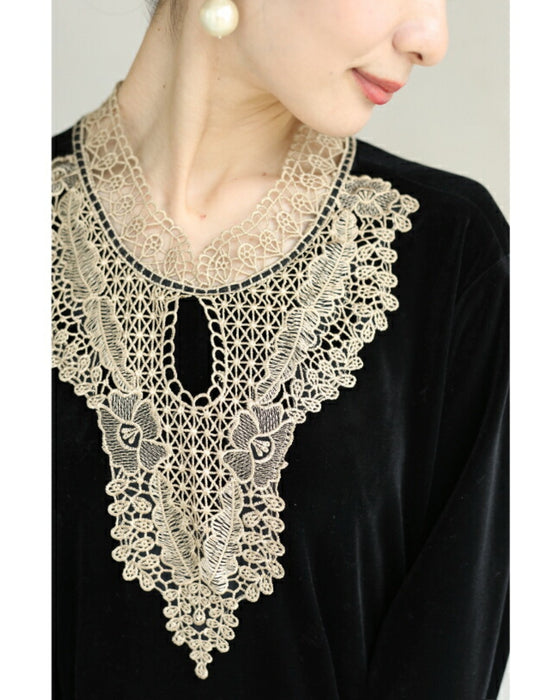 アンティークレースの艶ベロア調ミディアムワンピース