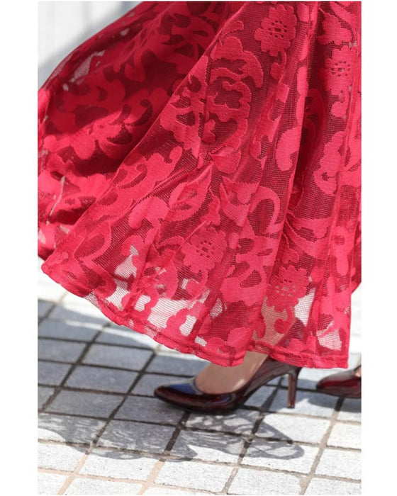 アラベスク模様浮き立つマーメイドラインスカート