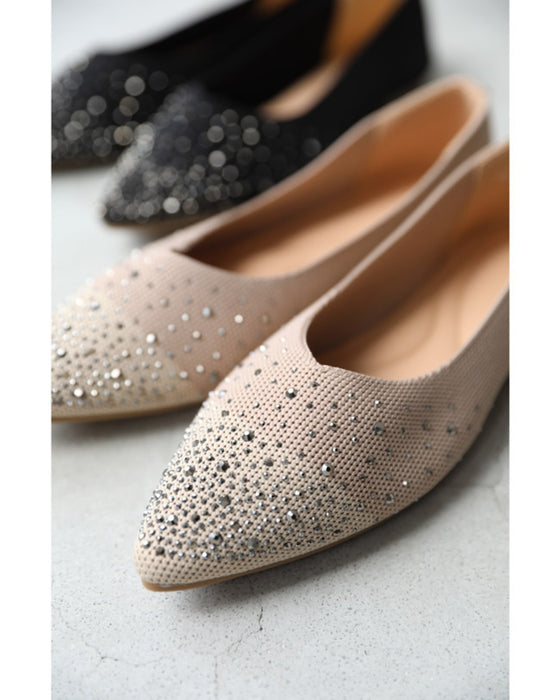 キラキラ瞬くビジューのぺたんこパンプス