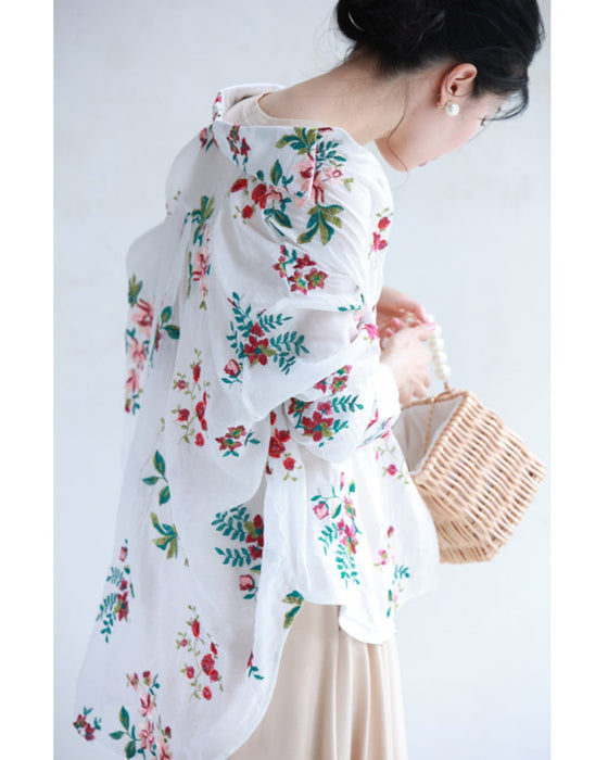 アンティーク風ビジューボタンの花刺繍シャツトップス