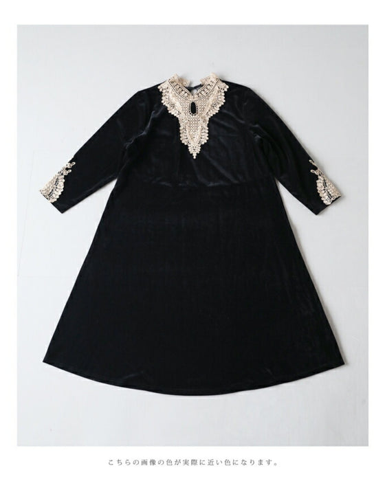 アンティークレースの艶ベロア調ミディアムワンピース