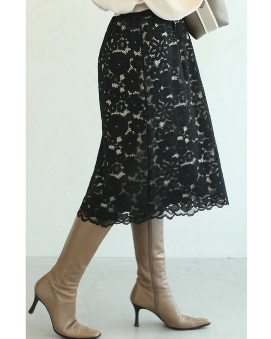 【セール商品返品交換不可】浮かぶ黒花レースのミディアムスカート