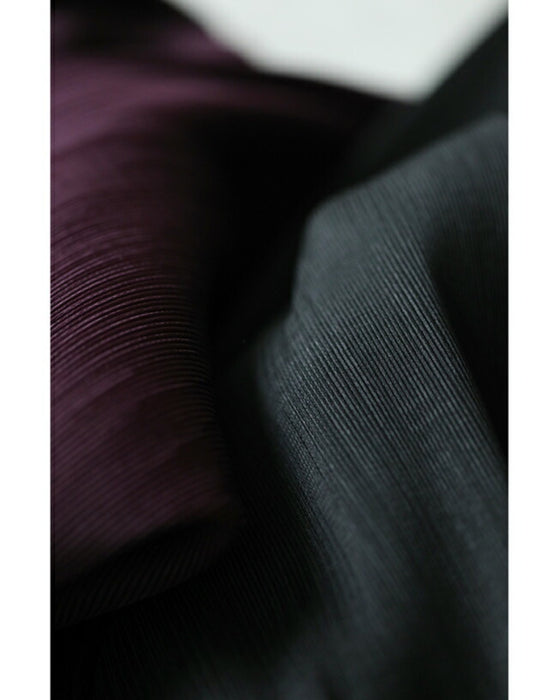 パールを纏う花袖のプリーツプルオーバートップス