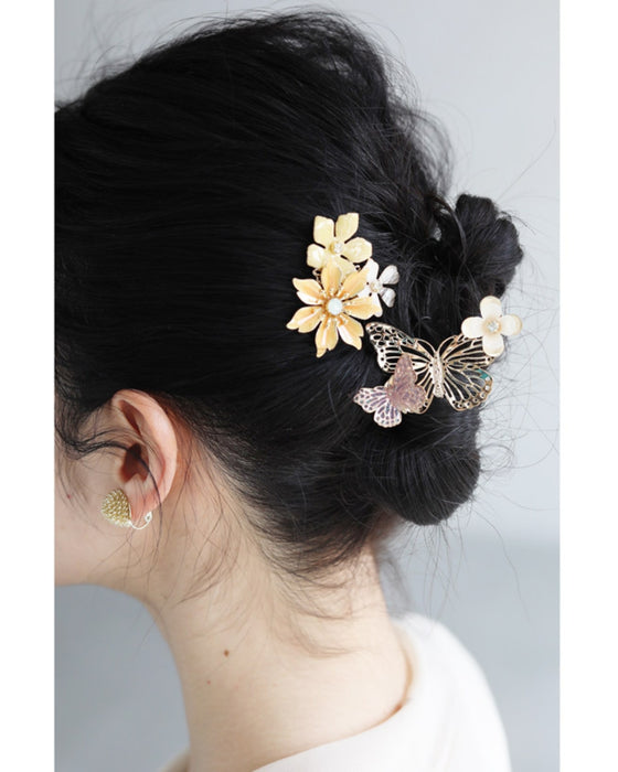 いつものスタイルに咲かせる花と蝶々のヘアアクセサリー