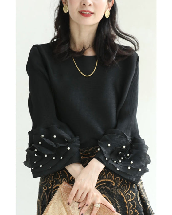 パールを纏う花袖のプリーツプルオーバートップス