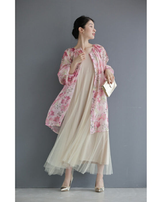 愛らしいピンクの花が微笑むエアリーなシアーチュニック