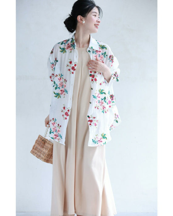 アンティーク風ビジューボタンの花刺繍シャツトップス