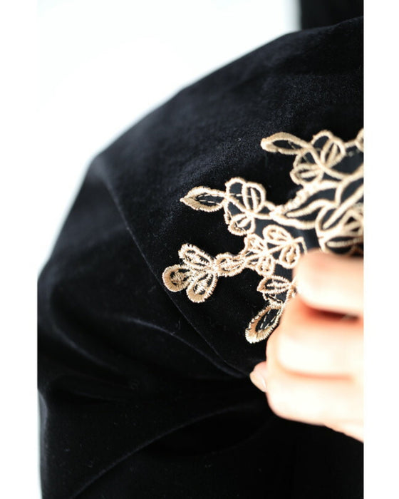 アンティークレースの艶ベロア調ミディアムワンピース