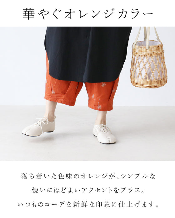 【S～3L対応】コーデに彩りを添える白花刺繍パンツ