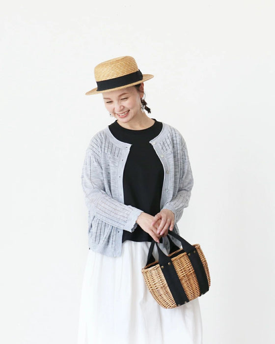 Elegant and cute knitted cardigan