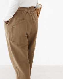  &lt;Available in sizes S to LL&gt; Check out the back! Super stretchy stretch pants