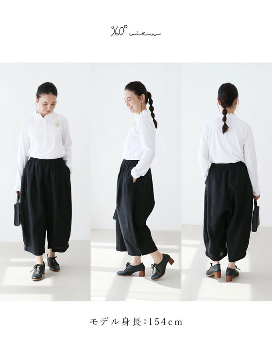 リネン素材のパンツ